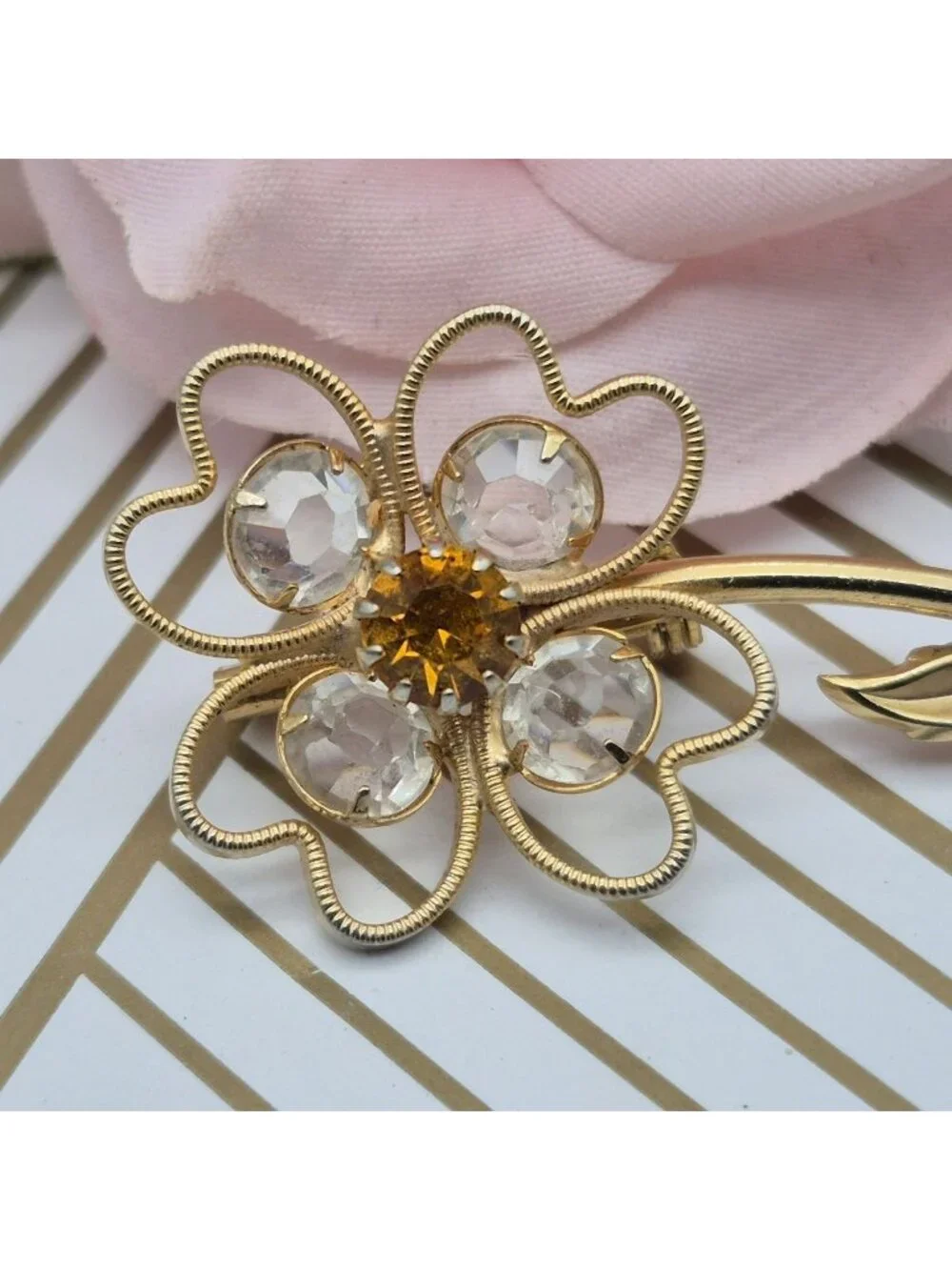 Vintage Rhinestone Flower Brooch Gold Tone Clear Amber Crystal Pin 2